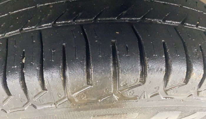 2017 Datsun Redi Go T (O), Petrol, Manual, 1,03,988 km, Left Front Tyre Tread