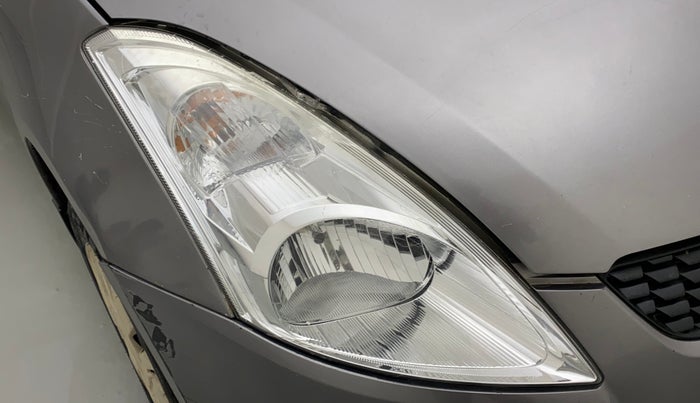 2013 Maruti Swift VXI, Petrol, Manual, 77,946 km, Right headlight - Minor scratches