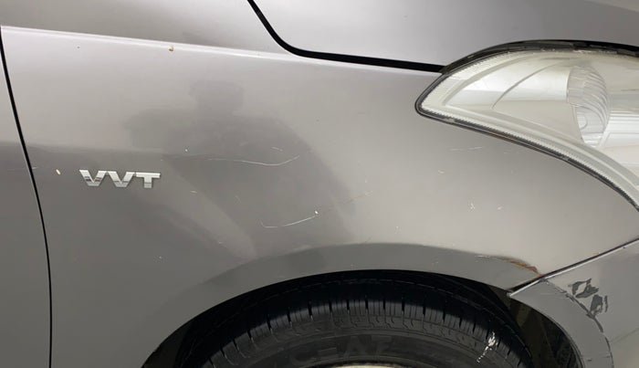 2013 Maruti Swift VXI, Petrol, Manual, 77,946 km, Right fender - Minor scratches