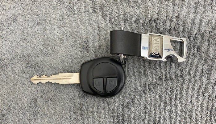 2013 Maruti Swift VXI, Petrol, Manual, 77,946 km, Key Close Up