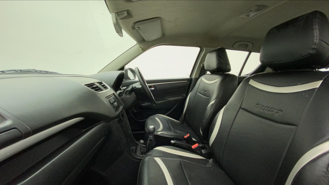 2013 Maruti Swift VXI, Petrol, Manual, 77,946 km, Right Side Front Door Cabin