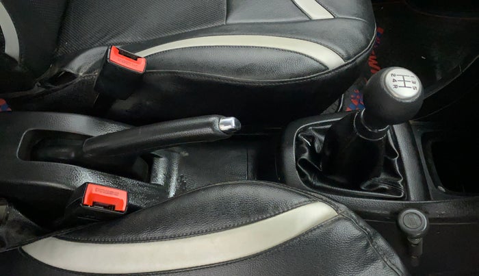 2013 Maruti Swift VXI, Petrol, Manual, 77,946 km, Gear Lever