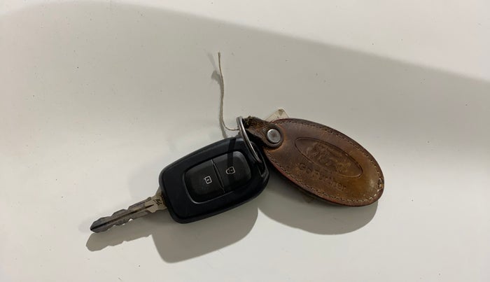 2021 Nissan MAGNITE XL, Petrol, Manual, 43,428 km, Key Close Up