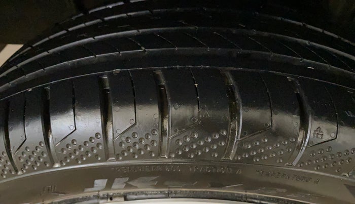 2021 Nissan MAGNITE XL, Petrol, Manual, 43,428 km, Right Rear Tyre Tread