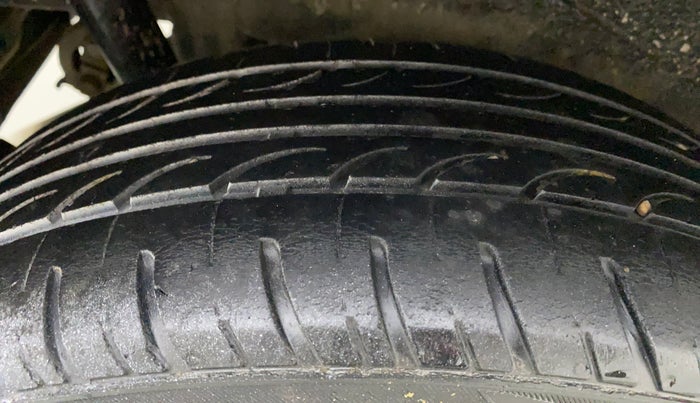 2015 Maruti Wagon R 1.0 VXI AMT, Petrol, Automatic, 54,429 km, Right Rear Tyre Tread