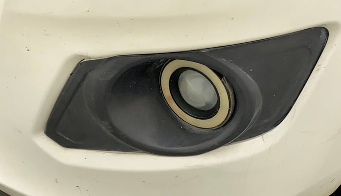 2015 Maruti Wagon R 1.0 VXI AMT, Petrol, Automatic, 54,429 km, Left fog light - Not fixed properly