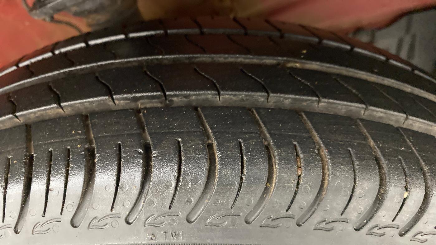 2021 Maruti S PRESSO VXI PLUS, Petrol, Manual, 10,507 km, Right Front Tyre Tread