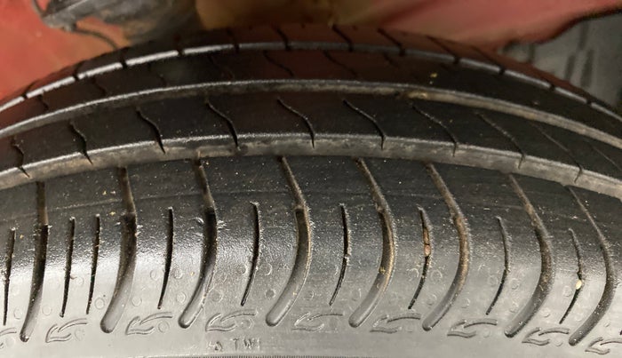 2021 Maruti S PRESSO VXI PLUS, Petrol, Manual, 10,507 km, Right Front Tyre Tread