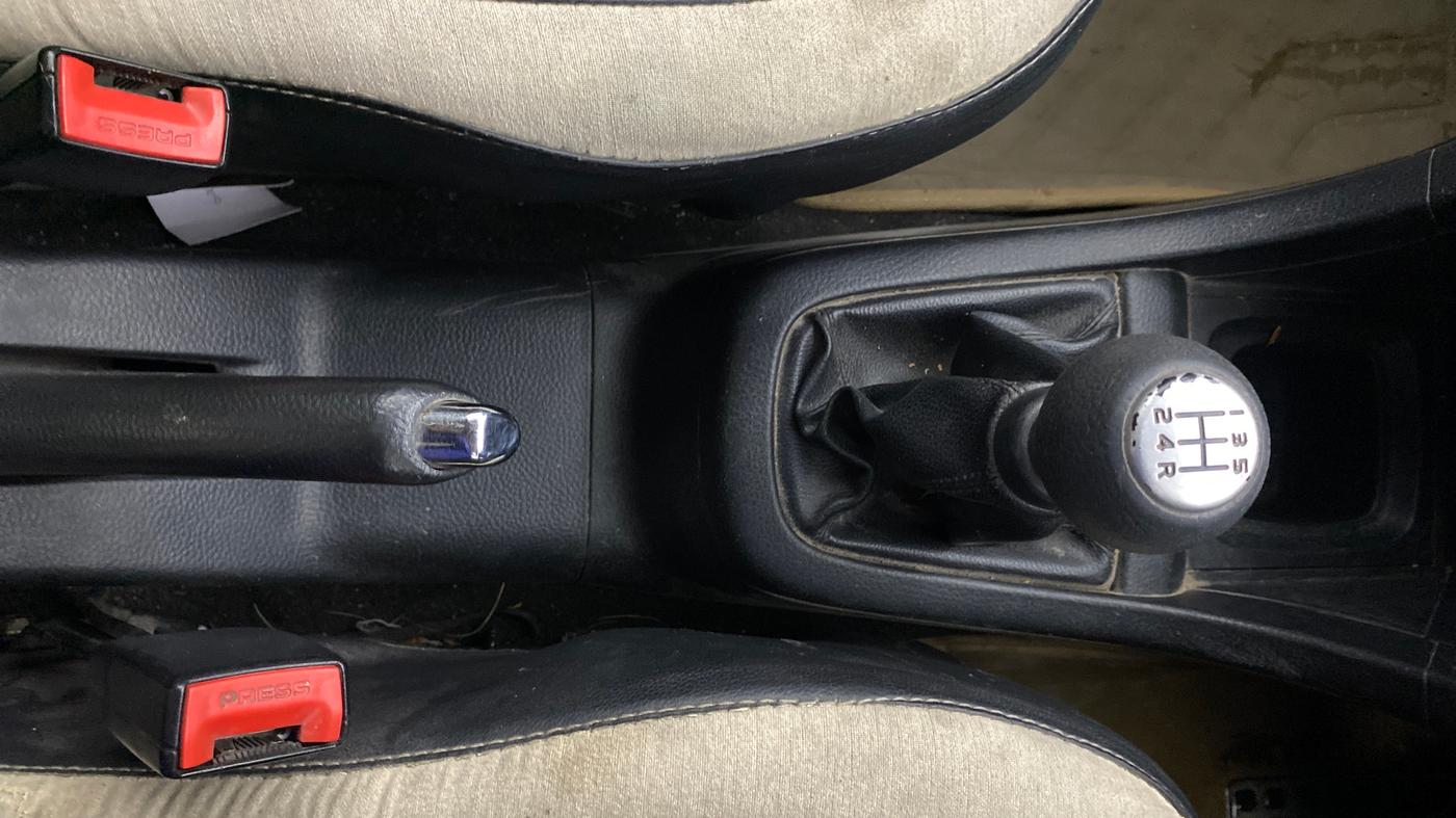 2012 Maruti Swift VDI, Diesel, Manual, 69,332 km, Gear Lever