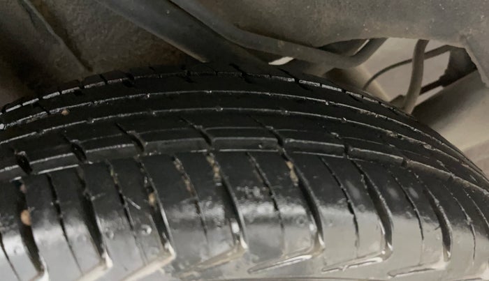 2019 Renault Kwid RXT 1.0 AMT (O), Petrol, Automatic, 56,990 km, Right Rear Tyre Tread