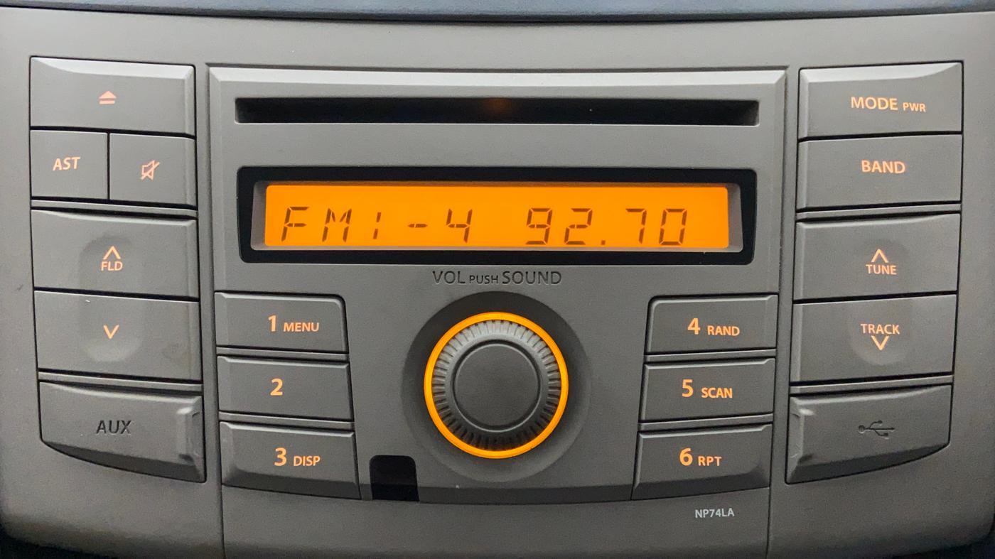 2014 Maruti Swift VXI D, Petrol, Manual, 28,893 km, Infotainment System