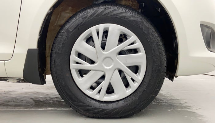 2014 Maruti Swift VXI D, Petrol, Manual, 28,893 km, Right Front Wheel