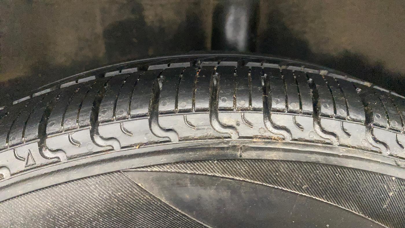 2021 Datsun Redi Go T(O), Petrol, Manual, 27,701 km, Left Rear Tyre Tread