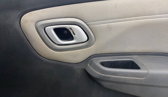 2021 Datsun Redi Go T(O), Petrol, Manual, 27,701 km, Driver Side Door Panels Control