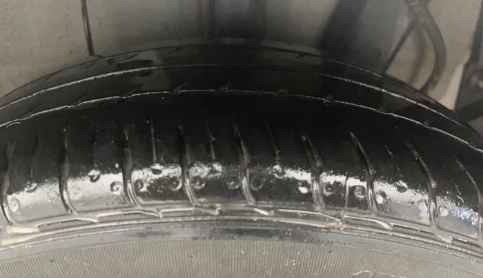 2023 Hyundai GRAND I10 NIOS SPORTZ 1.2 KAPPA VTVT, CNG, Manual, 45,298 km, Left Rear Tyre Tread