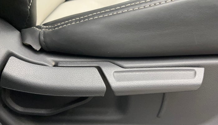 2023 Hyundai GRAND I10 NIOS SPORTZ 1.2 KAPPA VTVT, CNG, Manual, 45,298 km, Driver Side Adjustment Panel