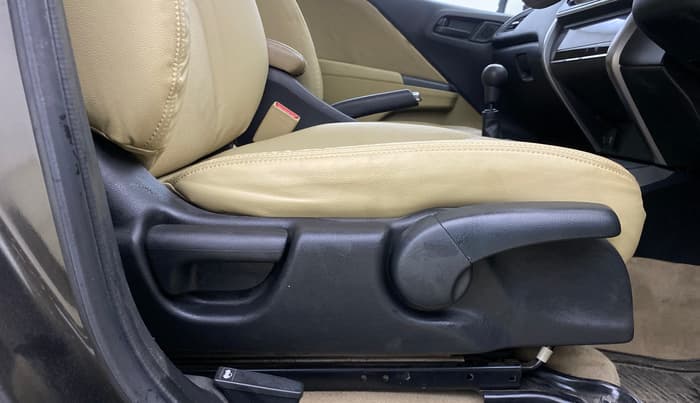 2016 Honda City 1.5L I-VTEC SV, Petrol, Manual, 45,529 km, Driver Side Adjustment Panel
