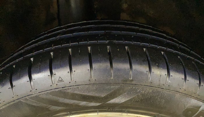 2020 Maruti Baleno ZETA PETROL 1.2, Petrol, Manual, 60,525 km, Right Rear Tyre Tread