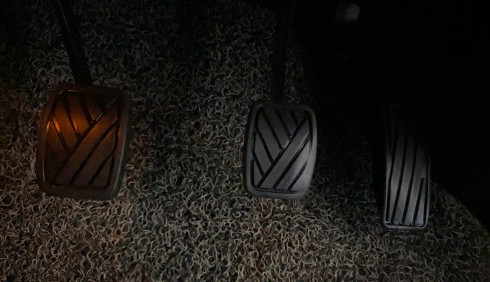 2020 Maruti Baleno ZETA PETROL 1.2, Petrol, Manual, 60,525 km, Pedals