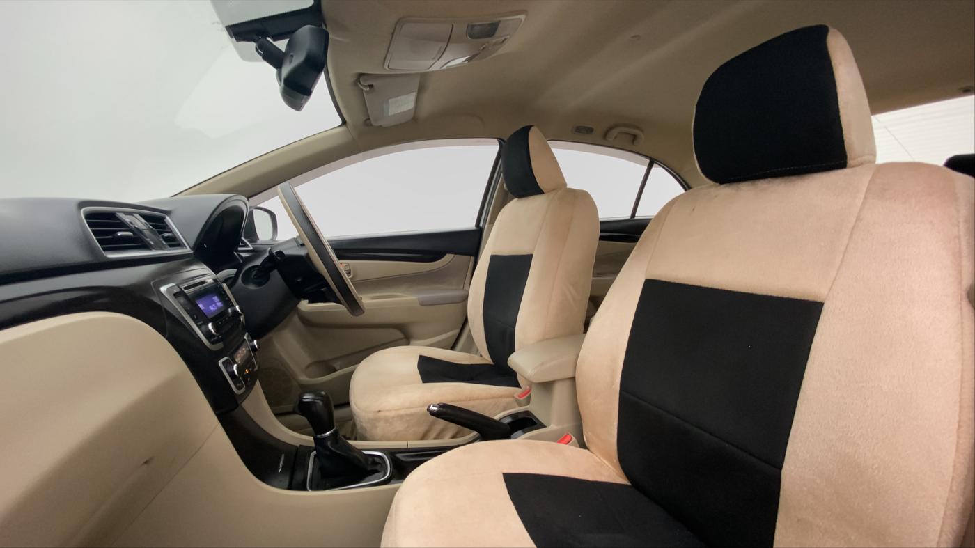 2015 Maruti Ciaz ZXI AT, Petrol, Automatic, 80,532 km, Right Side Front Door Cabin View