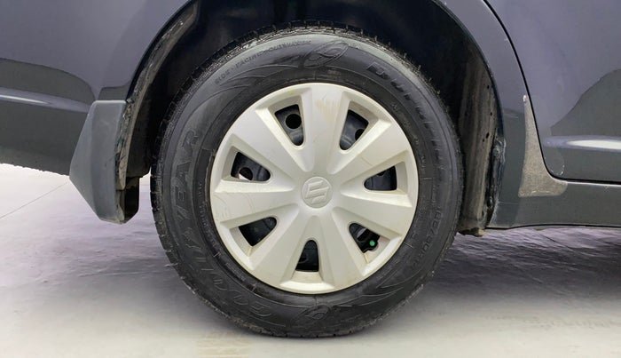 2011 Maruti Swift Dzire VXI, Petrol, Manual, 71,298 km, Right Rear Wheel