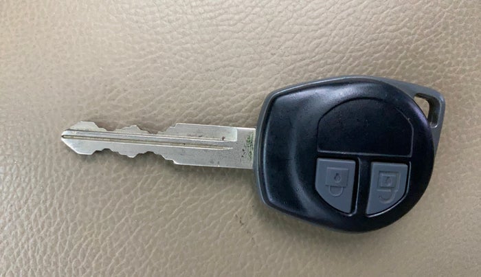 2011 Maruti Swift Dzire VXI, Petrol, Manual, 71,298 km, Key Close Up