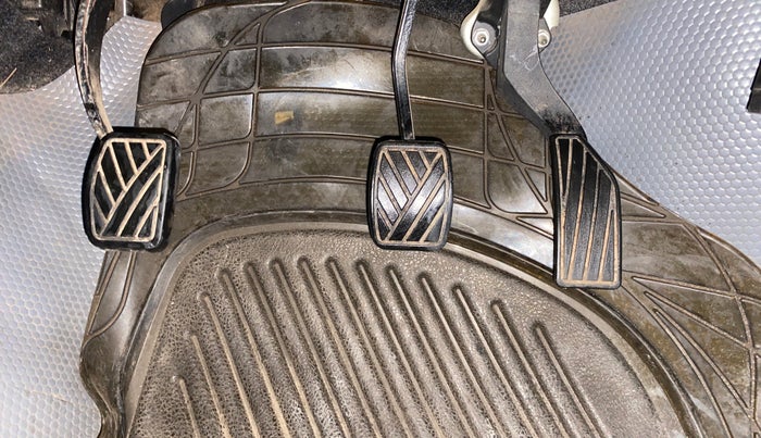 2011 Maruti Swift Dzire VXI, Petrol, Manual, 71,298 km, Pedals