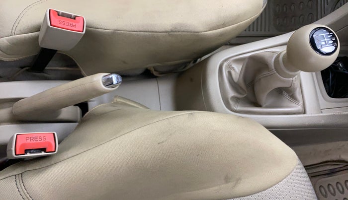 2013 Maruti Ertiga ZDI, Diesel, Manual, 85,588 km, Gear Lever