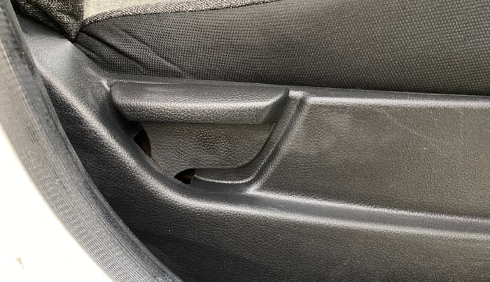 2016 Hyundai Eon SPORTZ, Petrol, Manual, 57,127 km, Driver Side Adjustment Panel