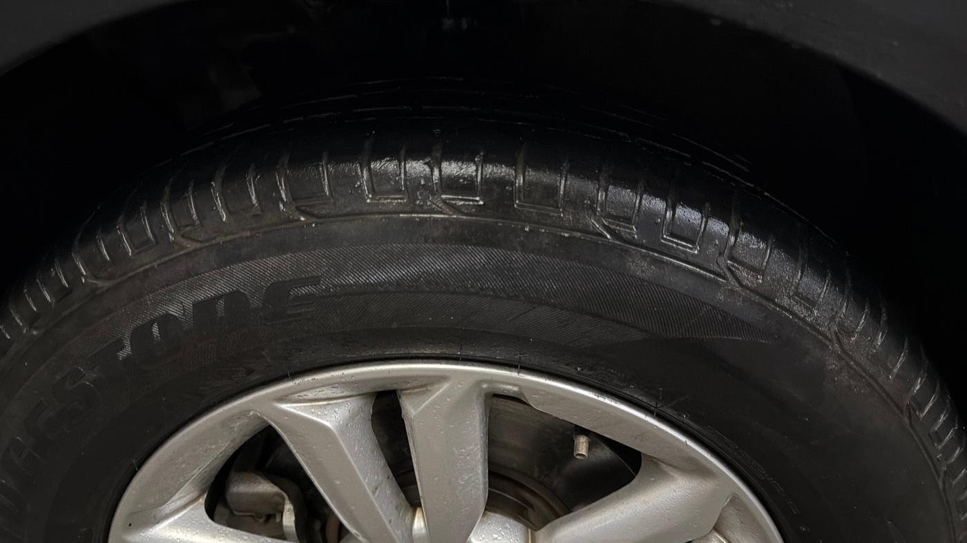 2017 Hyundai Creta SX PLUS 1.6 PETROL, Petrol, Manual, 98,571 km, Left Front Tyre Tread