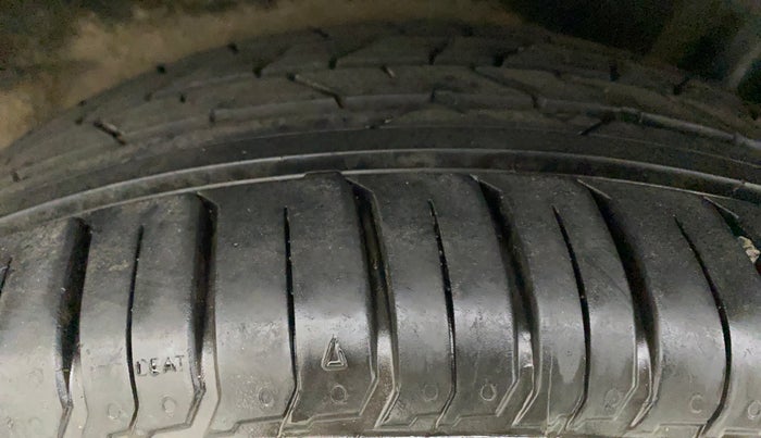 2015 Ford Ecosport TITANIUM 1.5L PETROL AT, Petrol, Automatic, 84,432 km, Left Rear Tyre Tread
