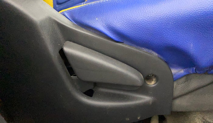 2018 Datsun Go Plus T, Petrol, Manual, 16,994 km, Driver Side Adjustment Panel