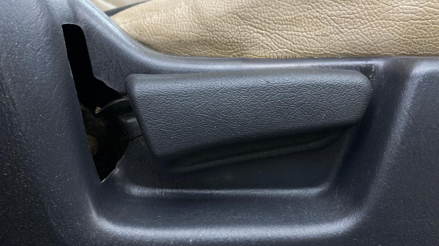 2019 Maruti Alto K10 VXI, Petrol, Manual, 46,518 km, Driver Side Adjustment Panel