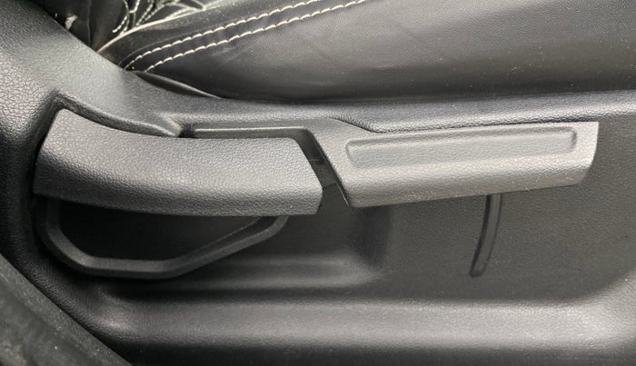 2025 Hyundai EXTER SX 1.2 MT Hy-CNG Duo , CNG, Manual, 11,096 km, Driver Side Adjustment Panel