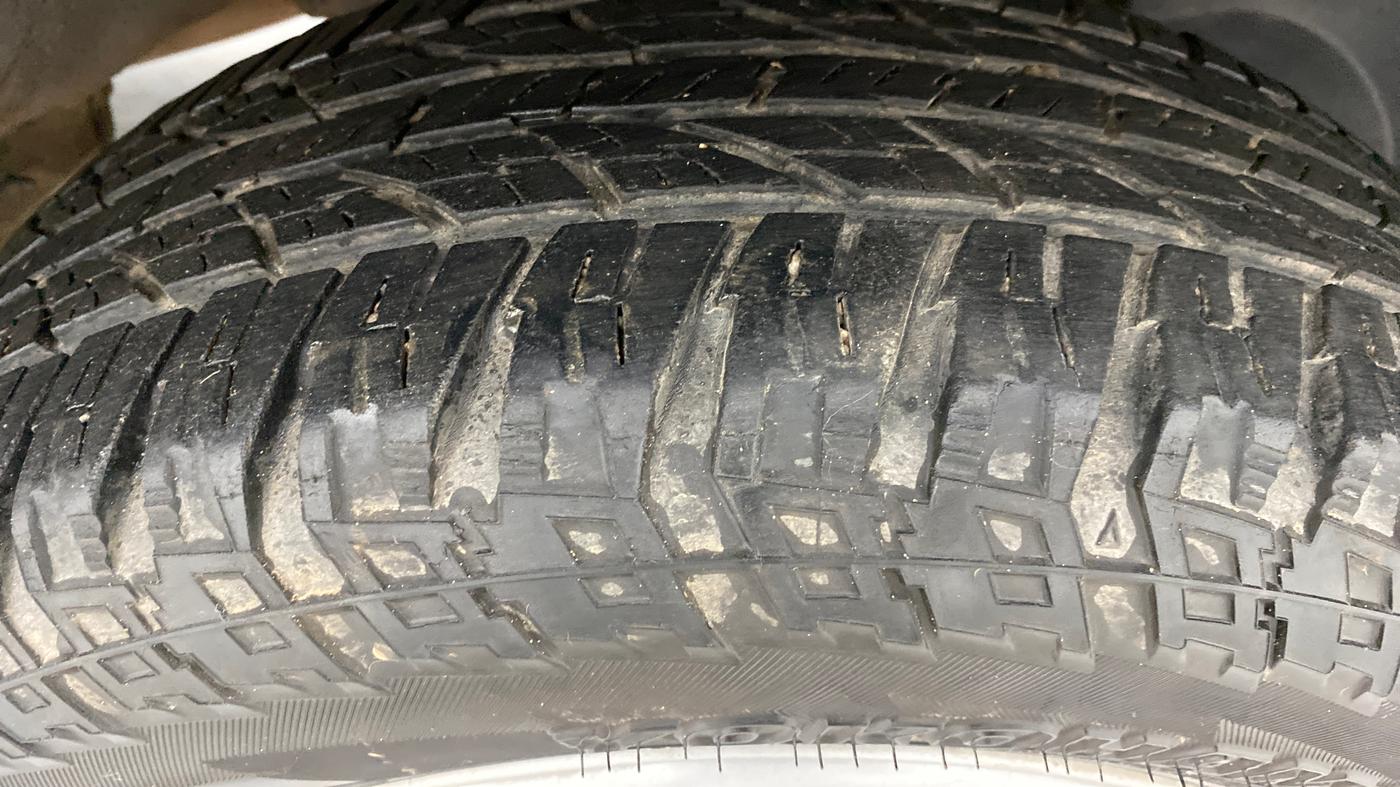 2015 Renault Duster 85 PS RXL, Diesel, Manual, 74,977 km, Left Rear Tyre Tread
