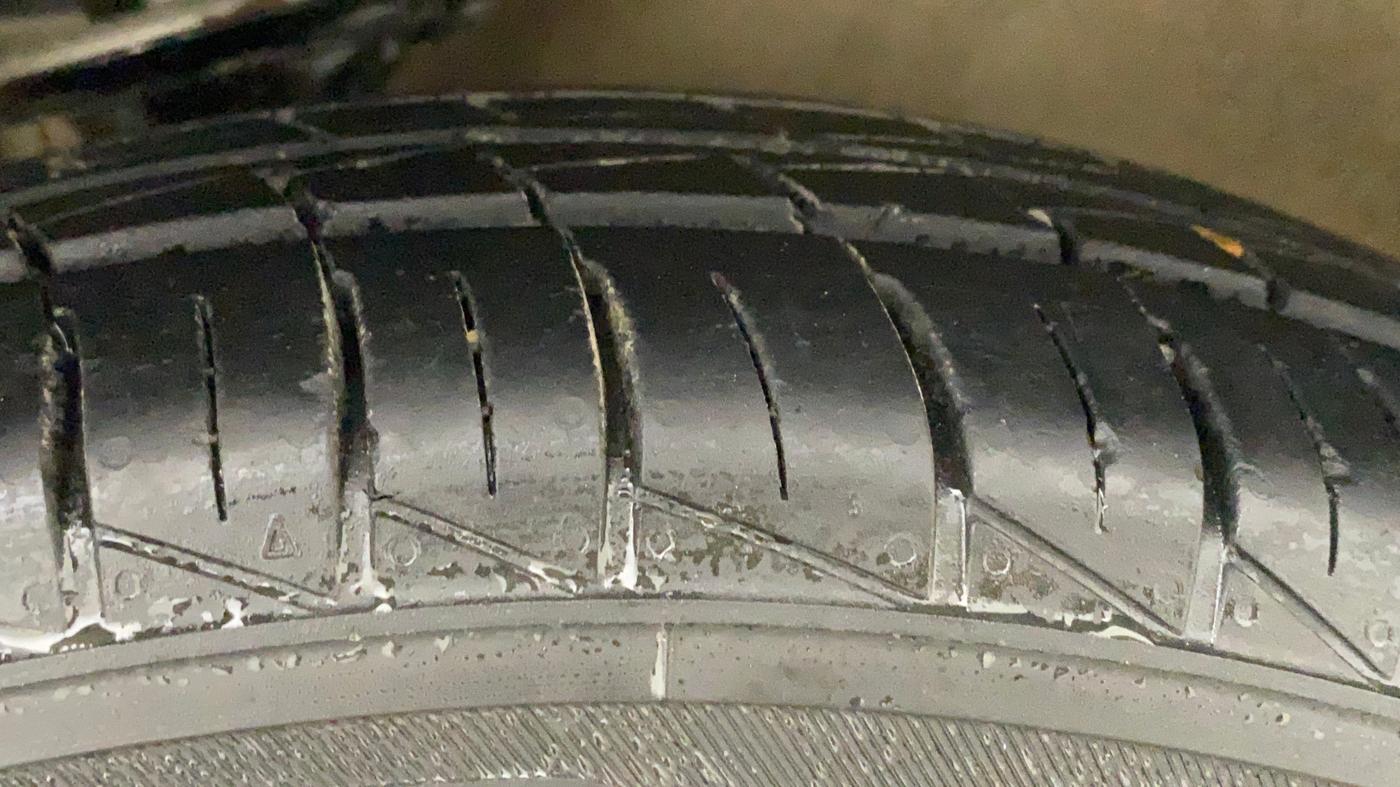 2014 Maruti Alto 800 LXI, Petrol, Manual, 43,097 km, Right Front Tyre Tread