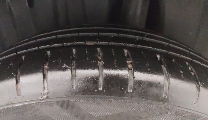 2023 Maruti Baleno  ZETA CNG 1.2L, CNG, Manual, 54,252 km, Left Rear Tyre Tread