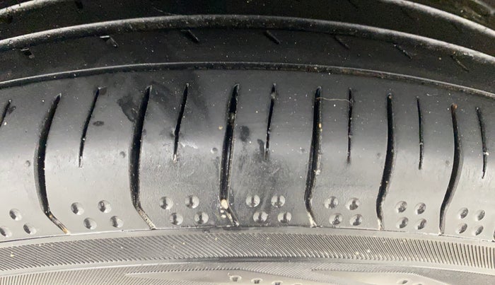 2016 Ford Ecosport TITANIUM 1.5L PETROL AT, Petrol, Automatic, 78,540 km, Right Rear Tyre Tread