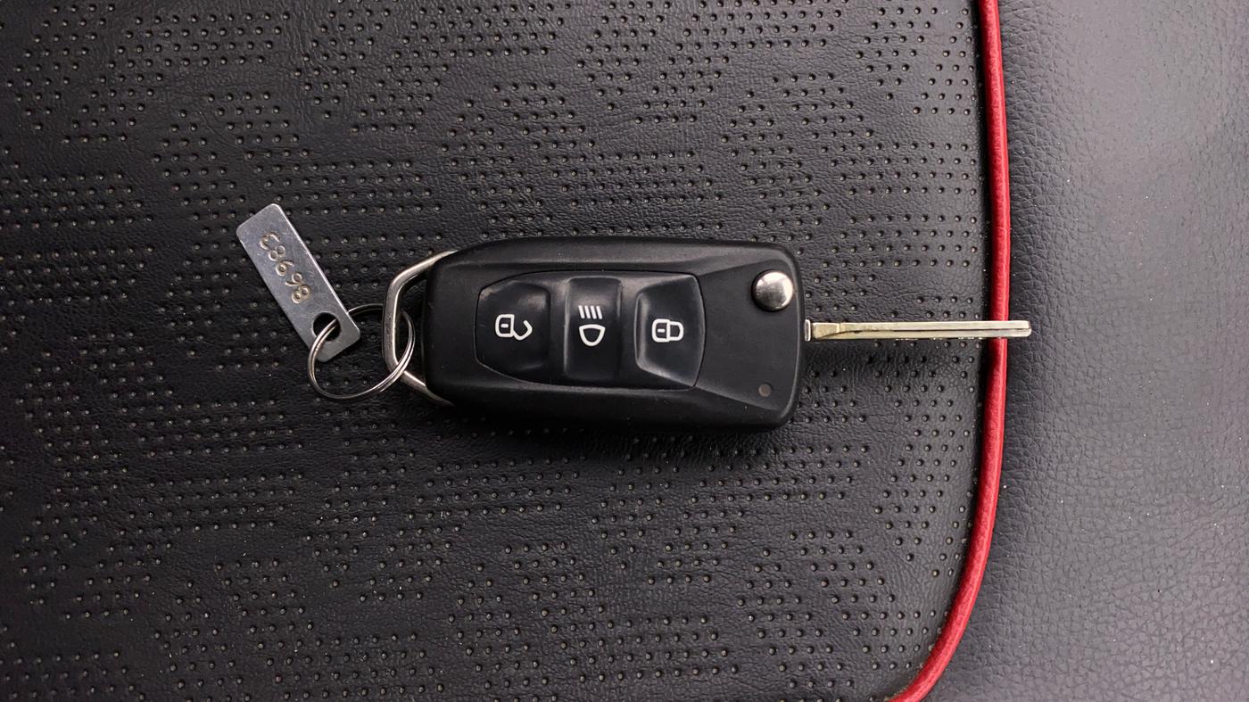 2021 Tata PUNCH ADVENTURE MT, Petrol, Manual, 38,303 km, Key Close Up