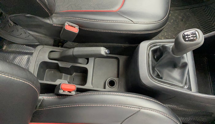 2021 Tata PUNCH ADVENTURE MT, Petrol, Manual, 38,303 km, Gear Lever