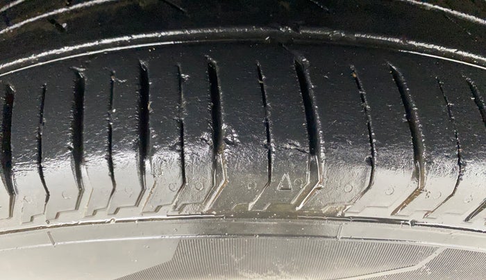 2021 Tata PUNCH ADVENTURE MT, Petrol, Manual, 38,303 km, Right Front Tyre Tread