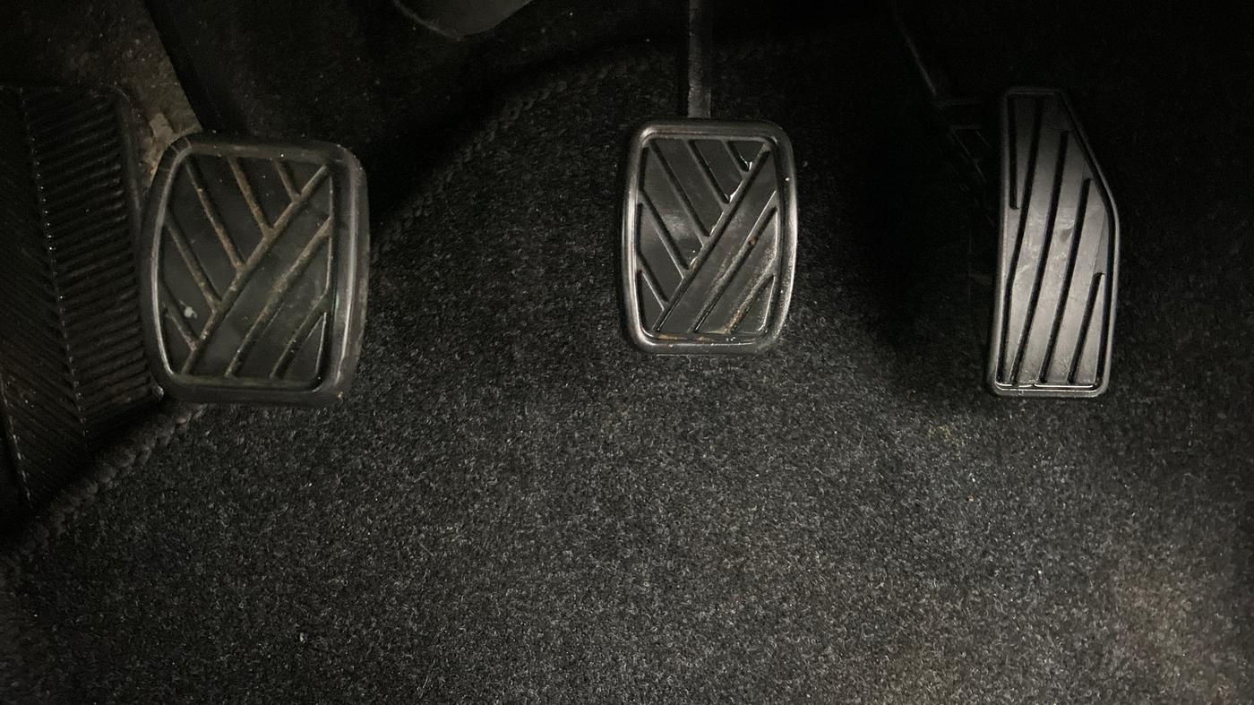 2017 Maruti Baleno ZETA 1.2 K12, Petrol, Manual, 56,410 km, Pedals