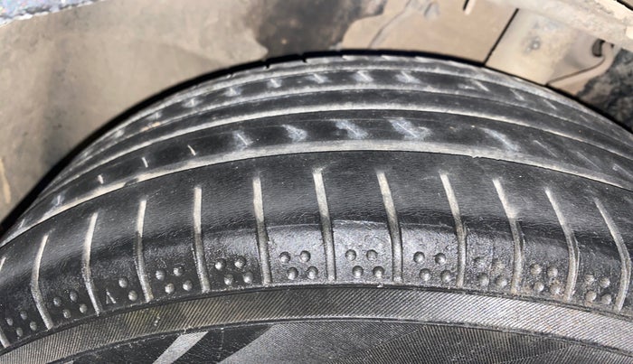 2023 Tata ALTROZ XT DIESEL, Diesel, Manual, 62,329 km, Left Front Tyre Tread