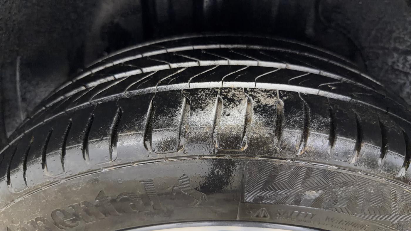 2022 Tata ALTROZ XMA PLUS PETROL, Petrol, Manual, 77,101 km, Right Rear Tyre Tread