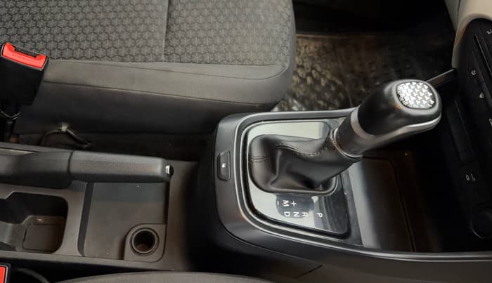 2022 Tata ALTROZ XMA PLUS PETROL, Petrol, Manual, 77,101 km, Gear Lever