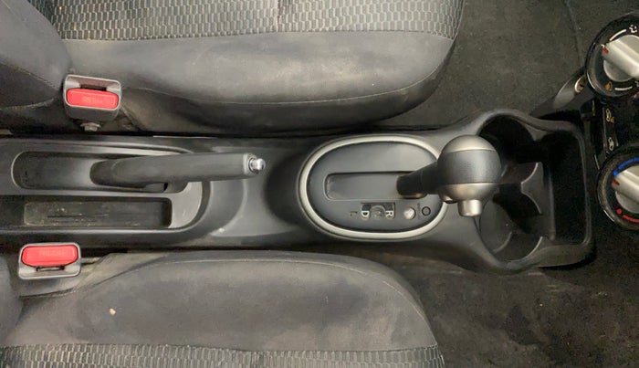 2017 Nissan Micra XV CVT, Petrol, Automatic, 95,002 km, Gear Lever