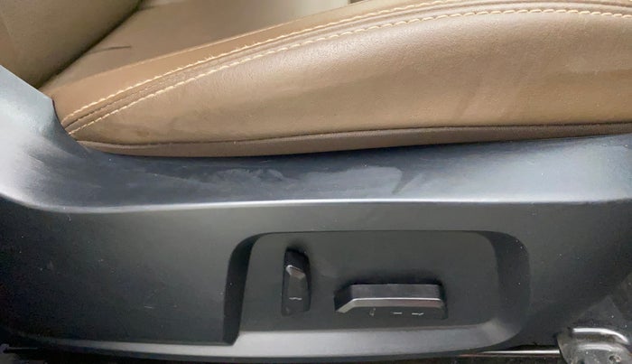 2021 Tata Harrier XZA PLUS 2.0L, Diesel, Automatic, 32,931 km, Driver Side Adjustment Panel
