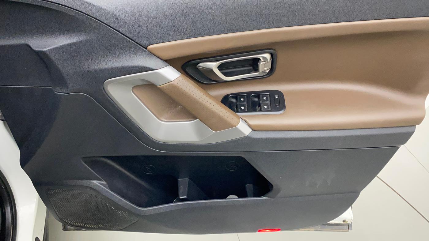 2021 Tata Harrier XZA PLUS 2.0L, Diesel, Automatic, 32,931 km, Driver Side Door Panels Control