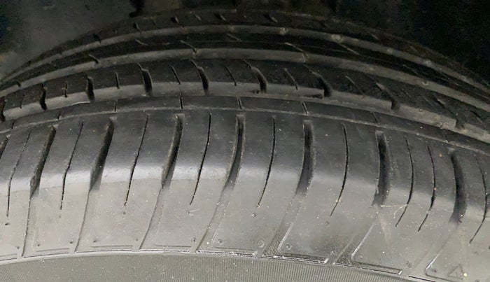 2021 Tata Harrier XZA PLUS 2.0L, Diesel, Automatic, 32,931 km, Left Front Tyre Tread