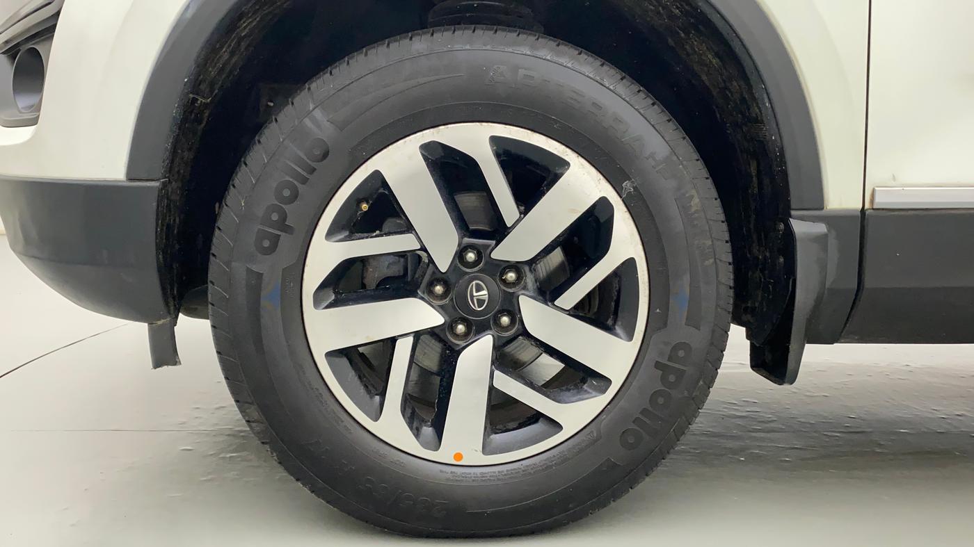 2021 Tata Harrier XZA PLUS 2.0L, Diesel, Automatic, 32,931 km, Left Front Wheel